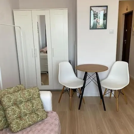 17m2 - Przymorze, Close To The Apartment *